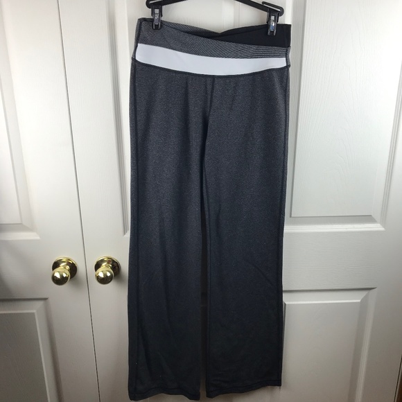 Lululemon Astro Flare Pants Gray Size 8 - Picture 1 of 4